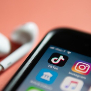 Striking the Right Chord: Navigating Music Rights for Brands on TikTok and Instagram Reels